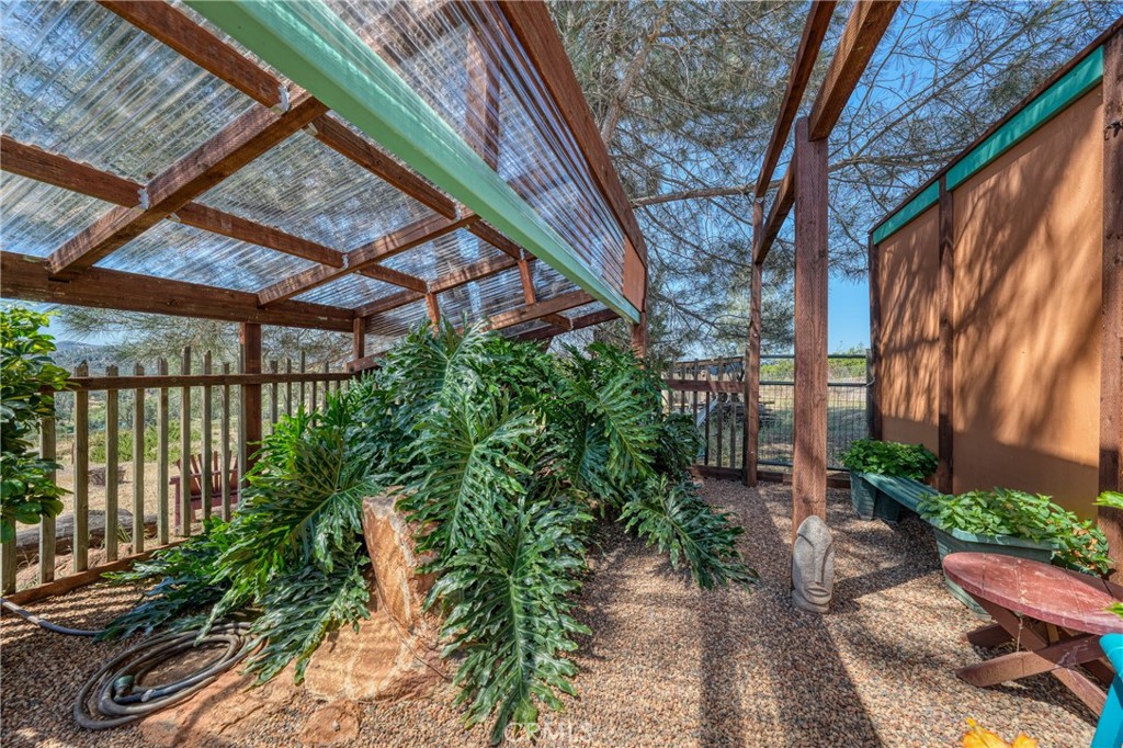 21738 Yankee Valley