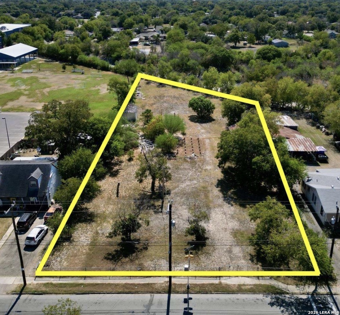 158 W Harding Blvd, San Antonio, TX 78221 — photo 1