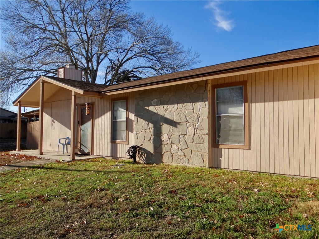 1051 Country Club Drive 16, Seguin, TX 78155 — photo 1