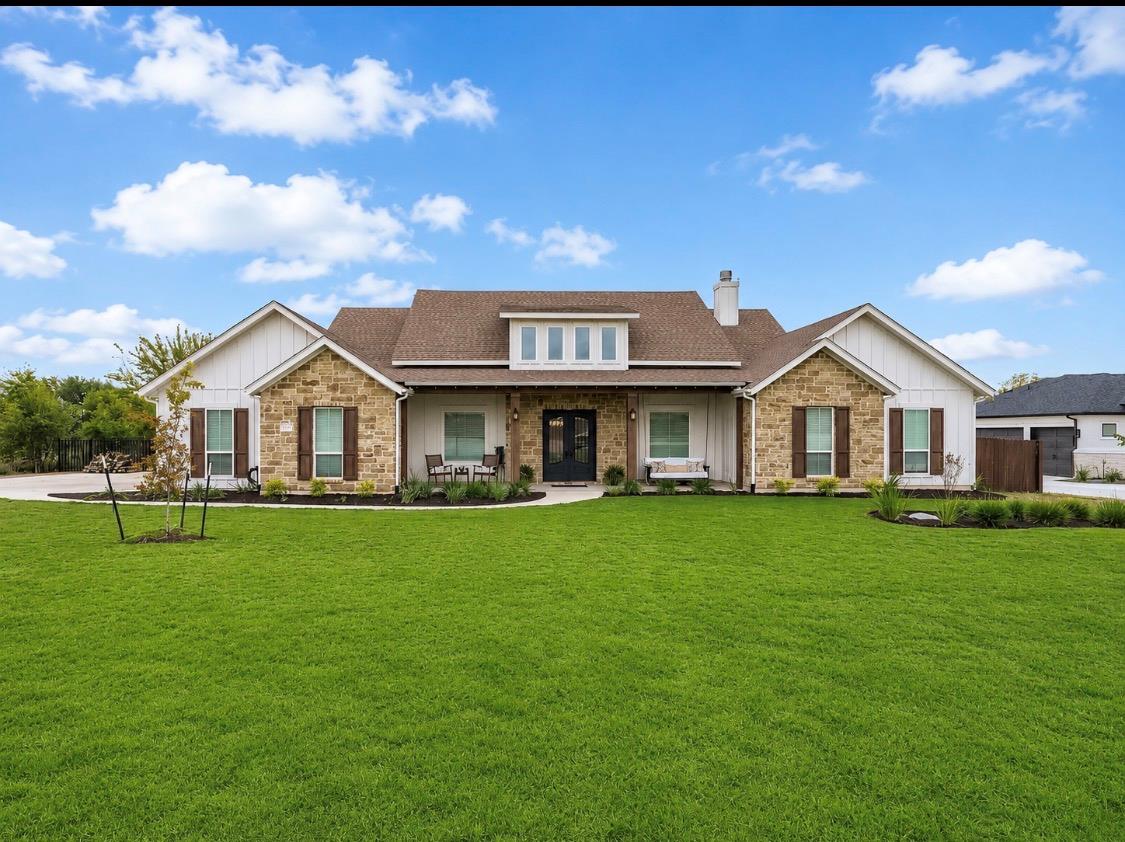 132 Huerta Rd, Florence, TX 76527 — photo 1
