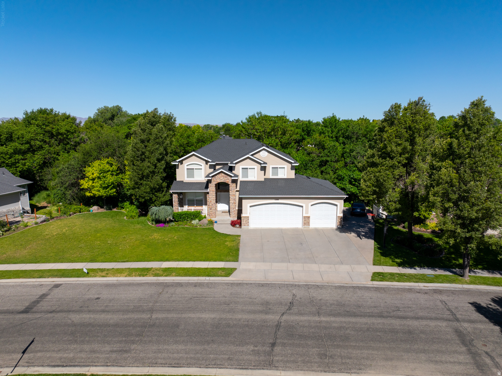 1366  FOX POINTE DR, Kaysville, UT 84037 — photo 1