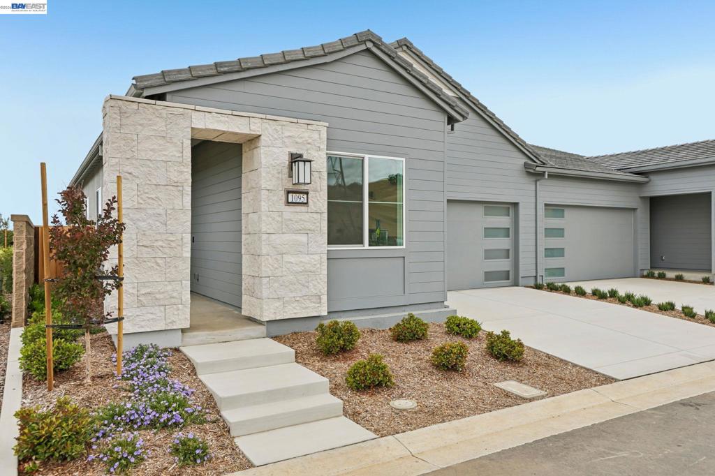 1095 Riverbend Drive, Brentwood, CA 94513 — photo 1