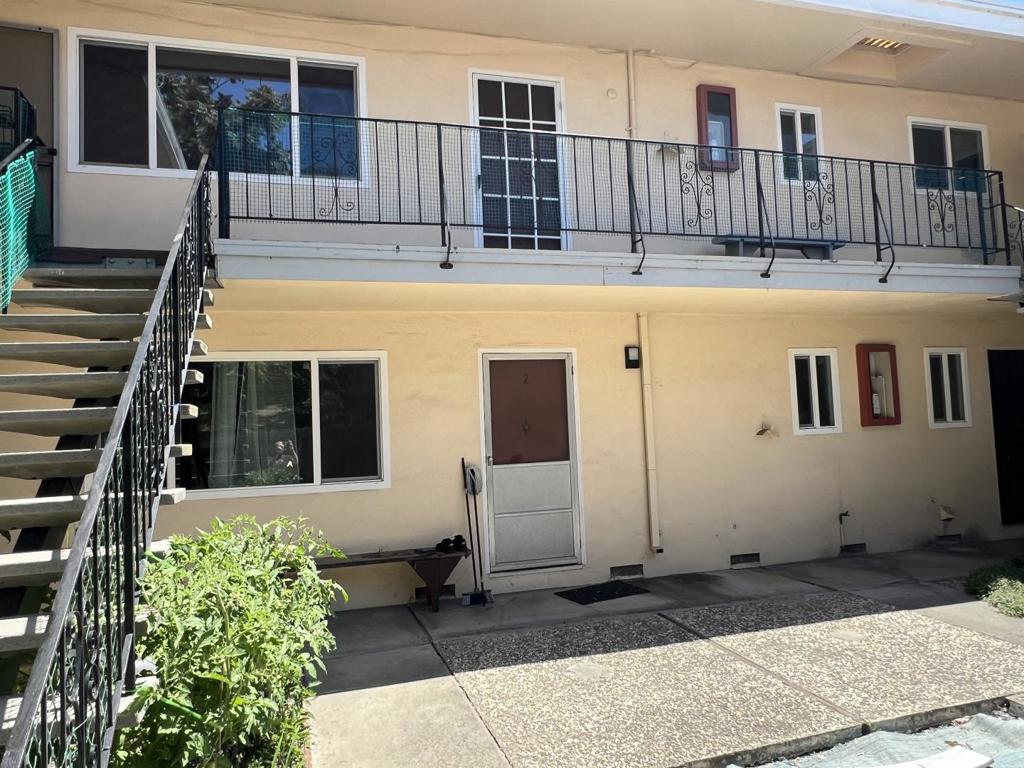 431 E Saint John Street, San Jose, CA 95112 — photo 1