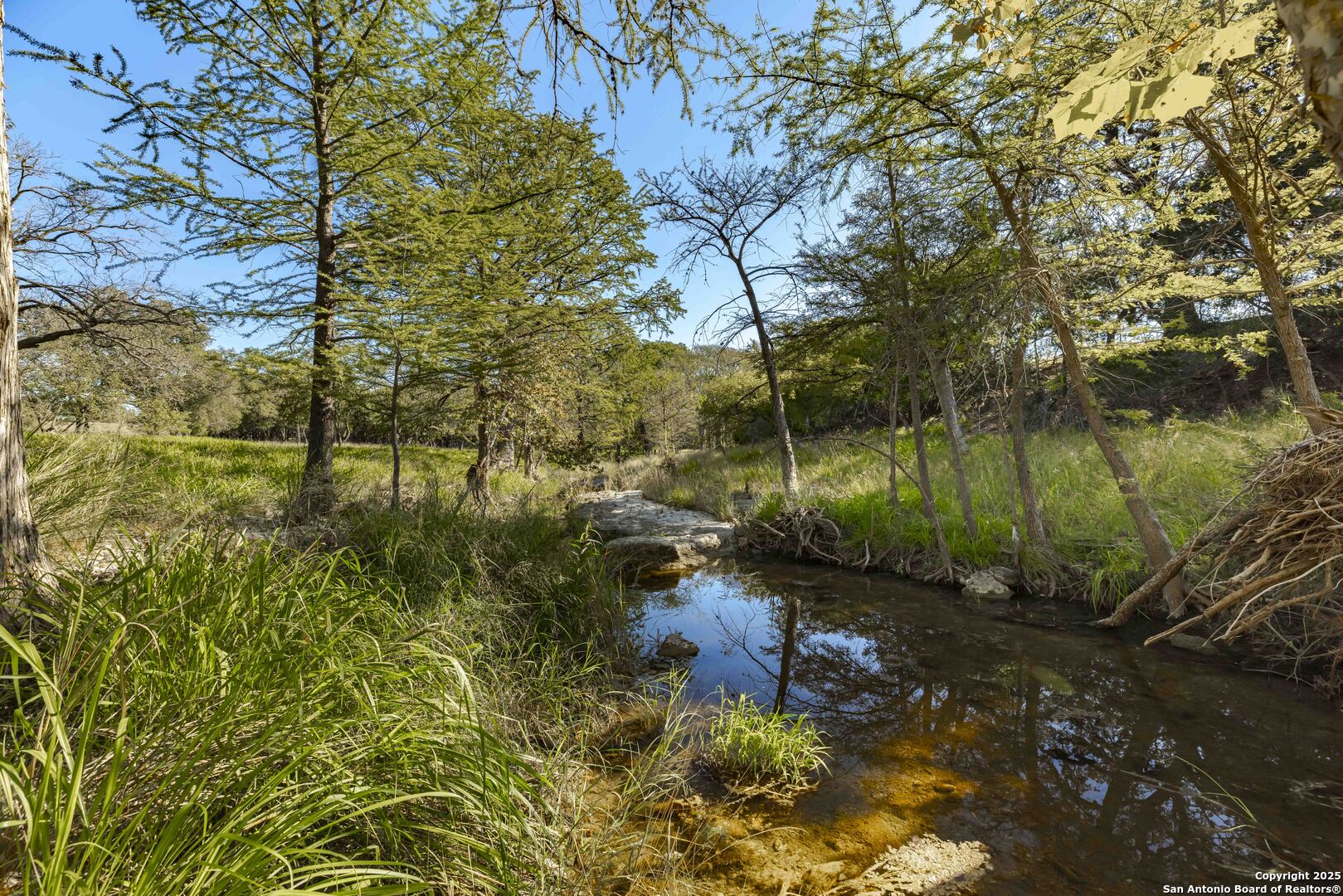 199 Palisades, Camp Verde, TX 78010 — photo 1