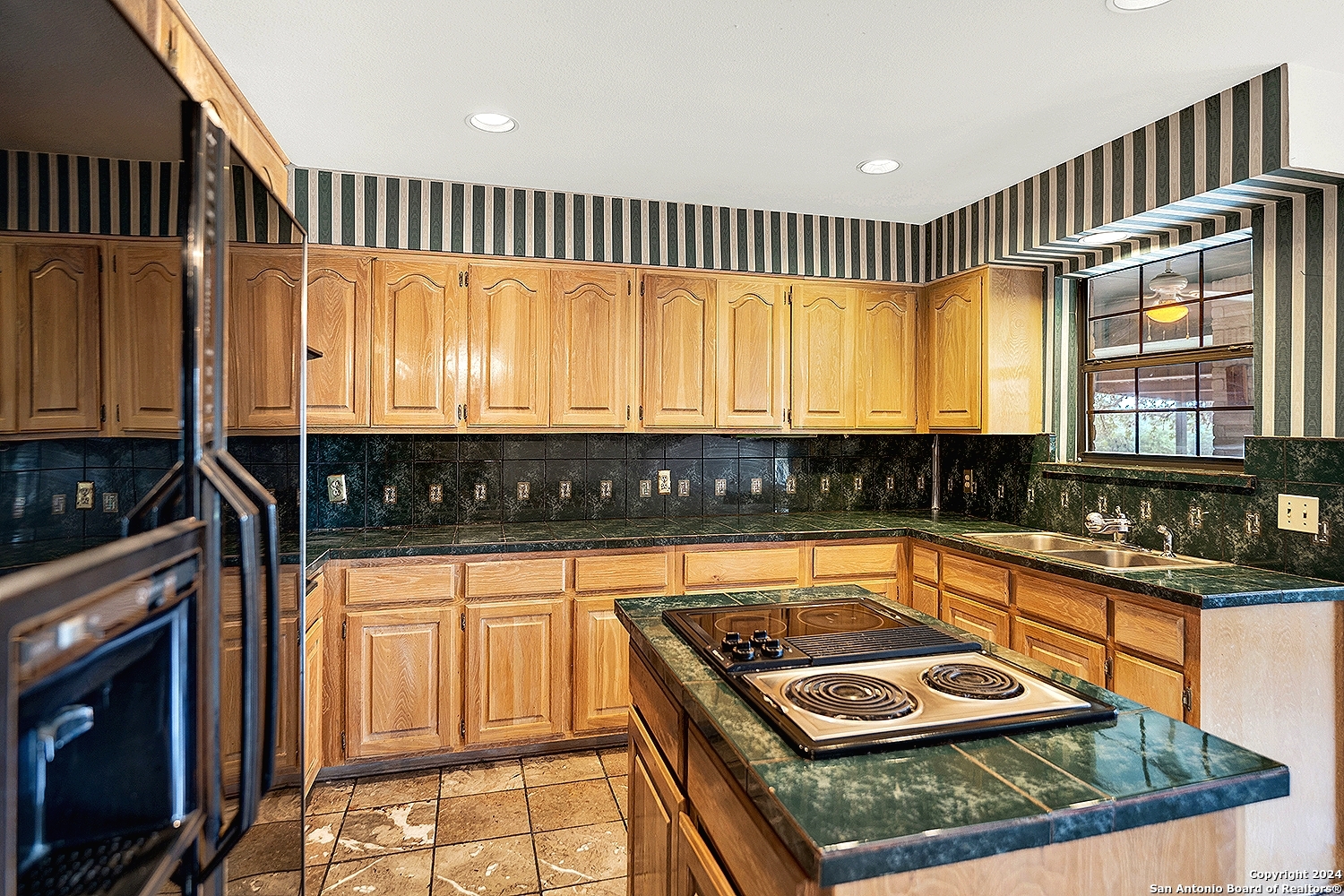 902 Eagle Creek Dr., , 78114 — photo 1