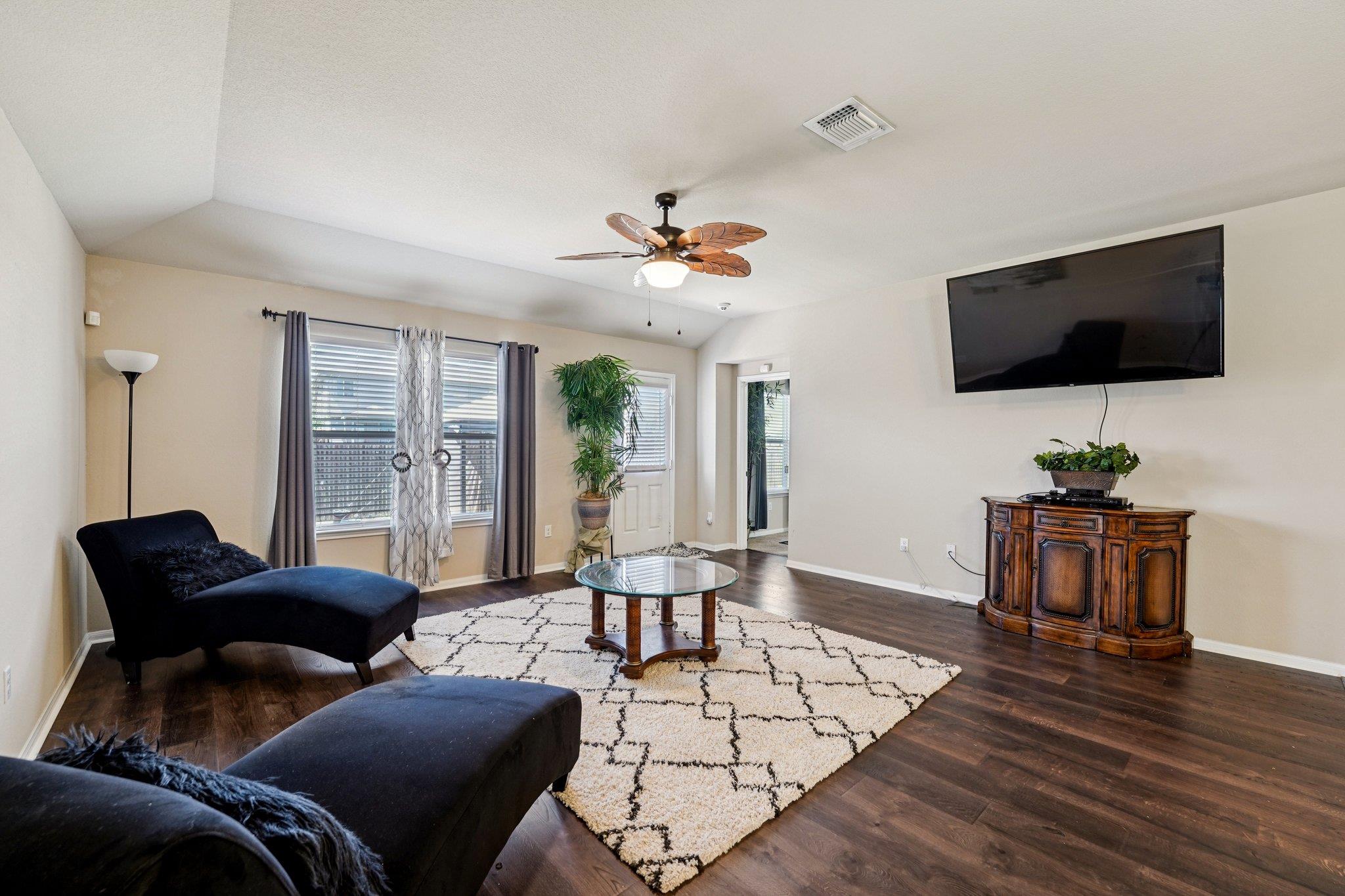308 Nueces River, Hutto, TX 78634 — photo 1