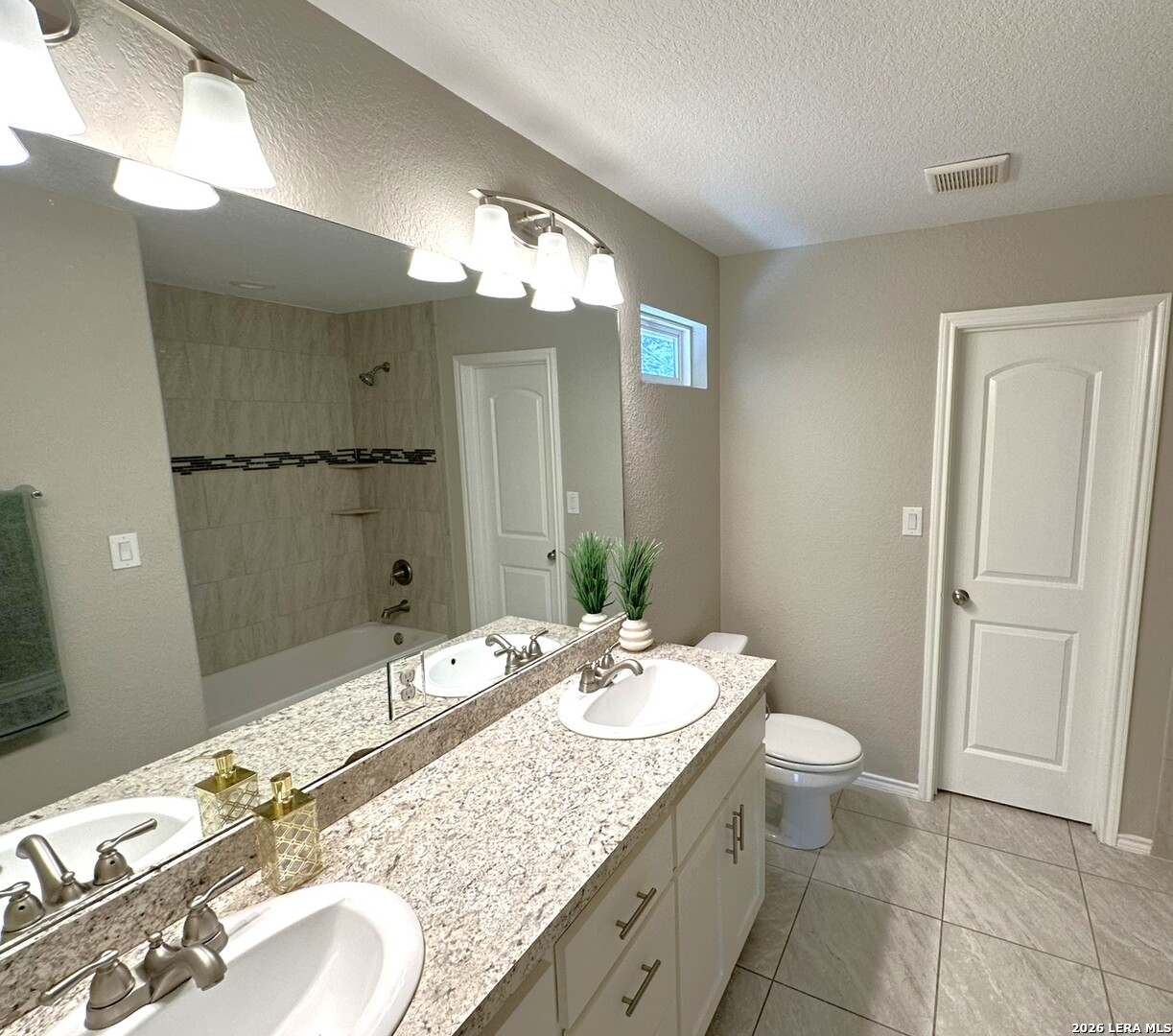 1878 WINDING CREEK TRL, , 78070 — photo 1