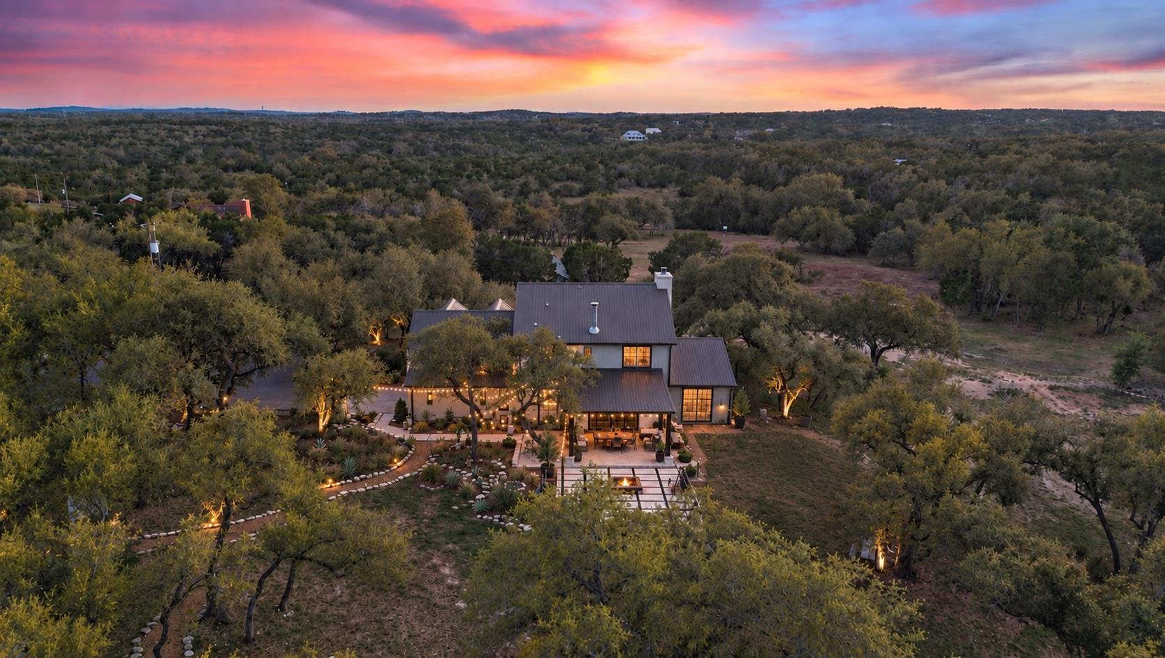 290  Sunset Rdg, Dripping Springs, TX 78620 — photo 1