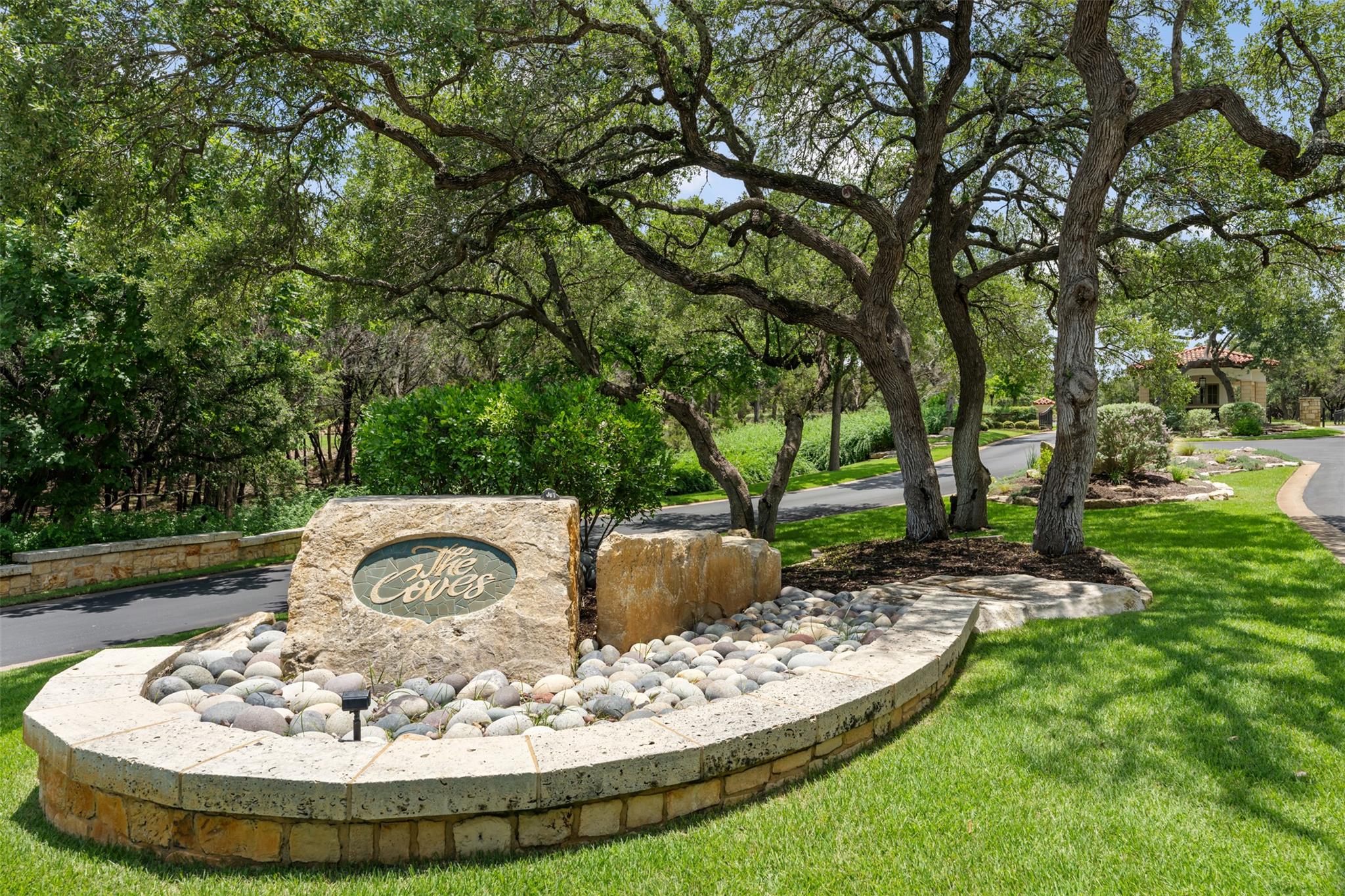 906 Moonlight Bay, Spicewood, TX 78669 — photo 1