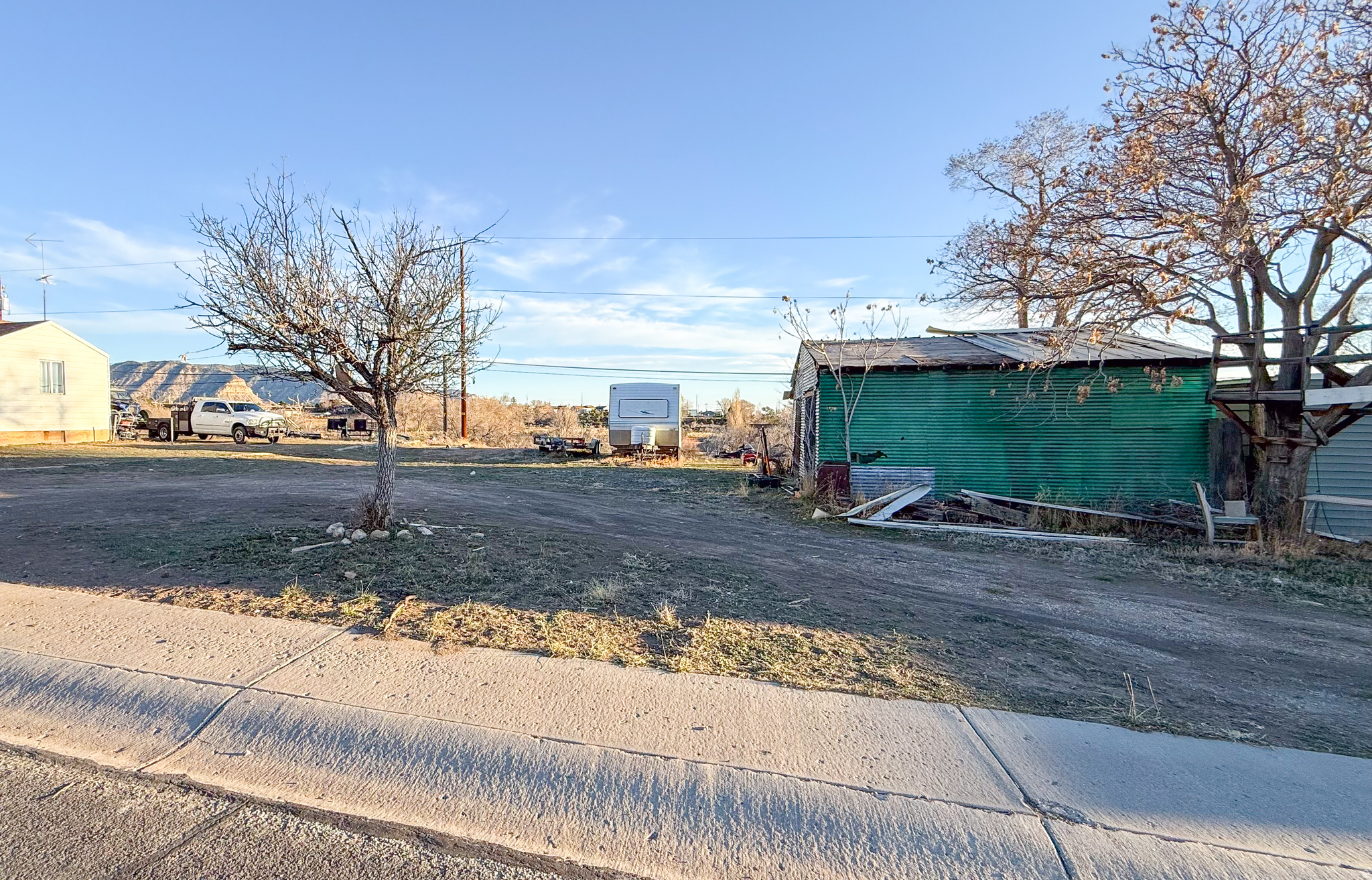 124  GRASSY TRAIL DR