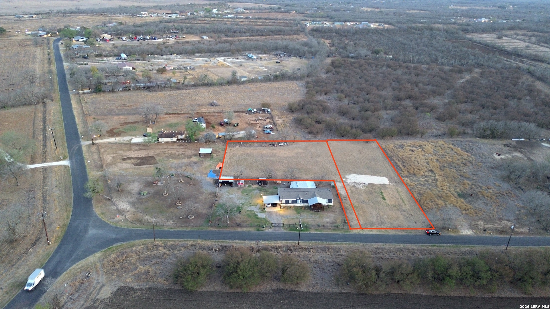 11446 Hollowell Rd, Atascosa, TX 78002 — photo 1