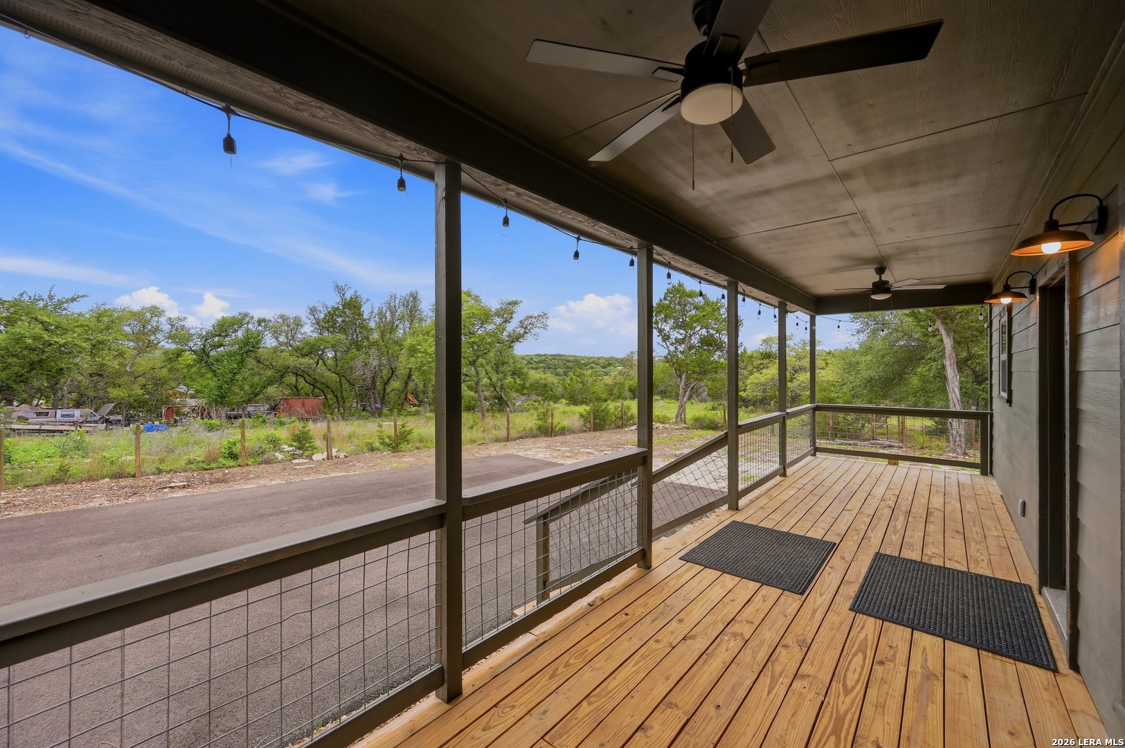 833 CANYON OAKS DR, , 78133 — photo 1