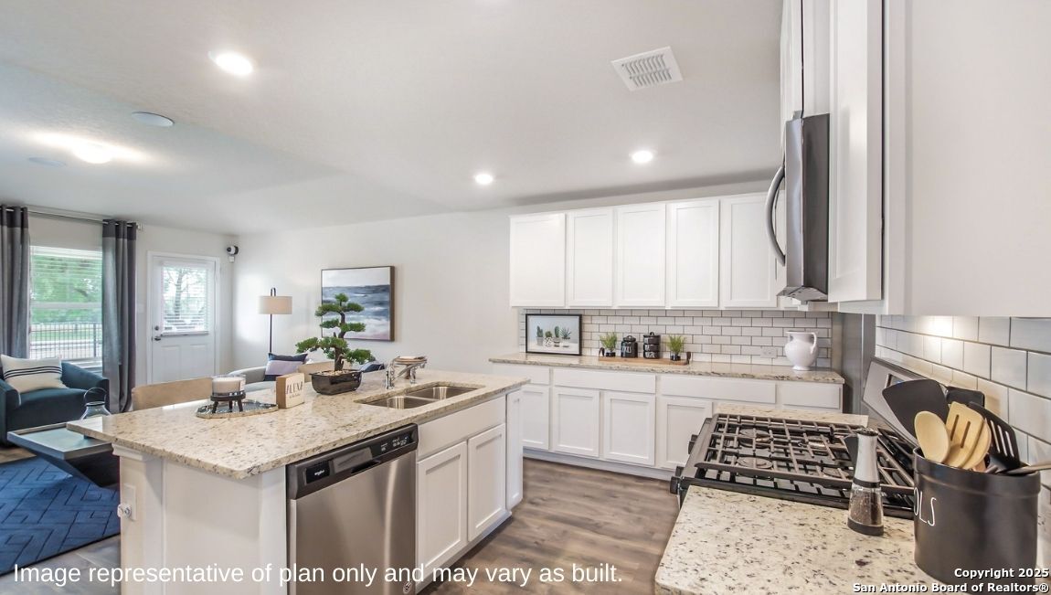 5516 Bailey Downs, ,  78245 — photo 1