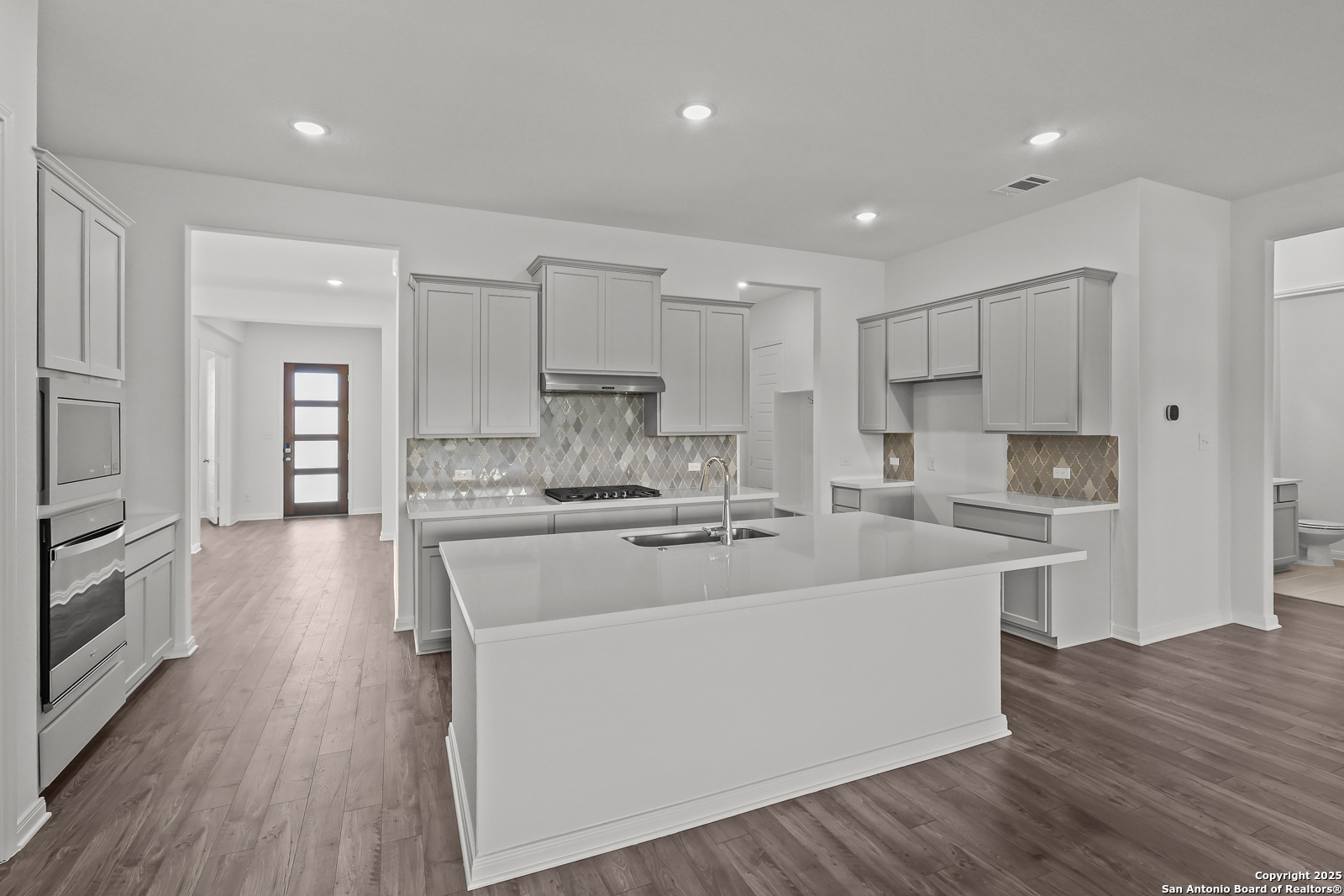 2808 Reeves Ln, ,  78108 — photo 1