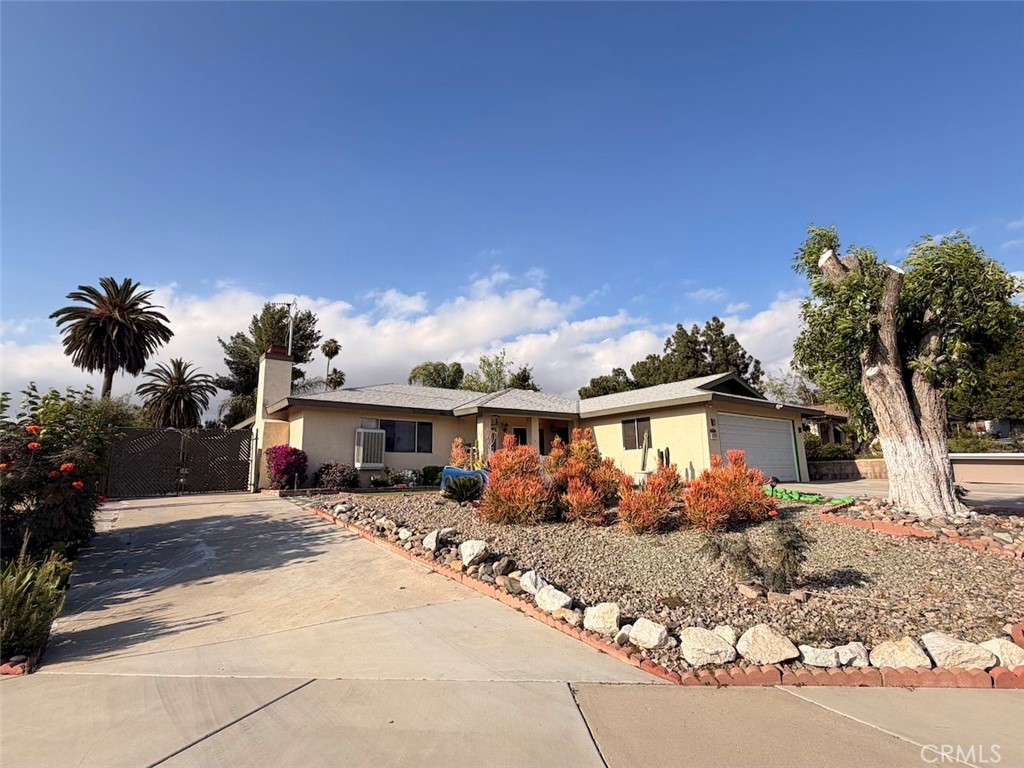 2350 Thata, Hemet, CA 92544 — photo 1