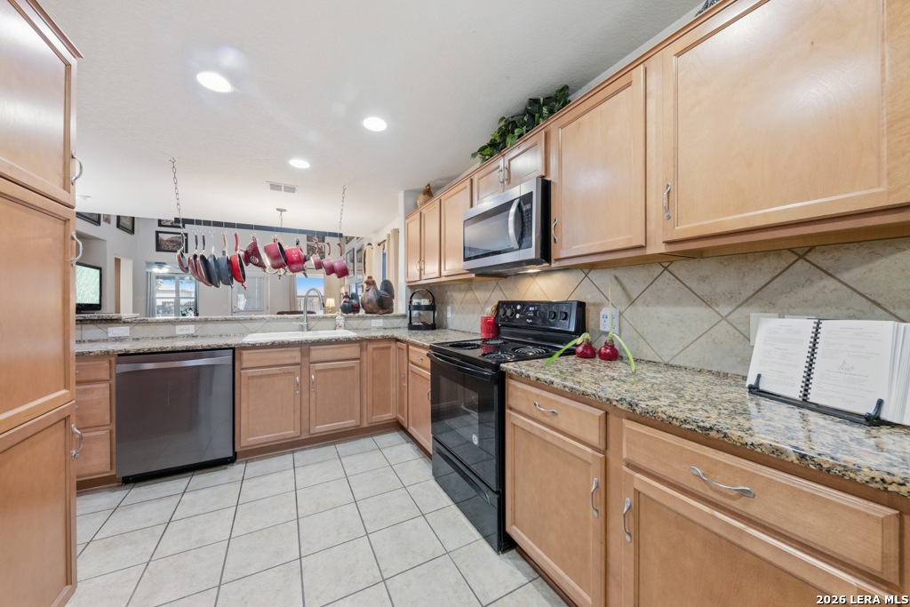 5532 Columbia Dr, ,  78108 — photo 1