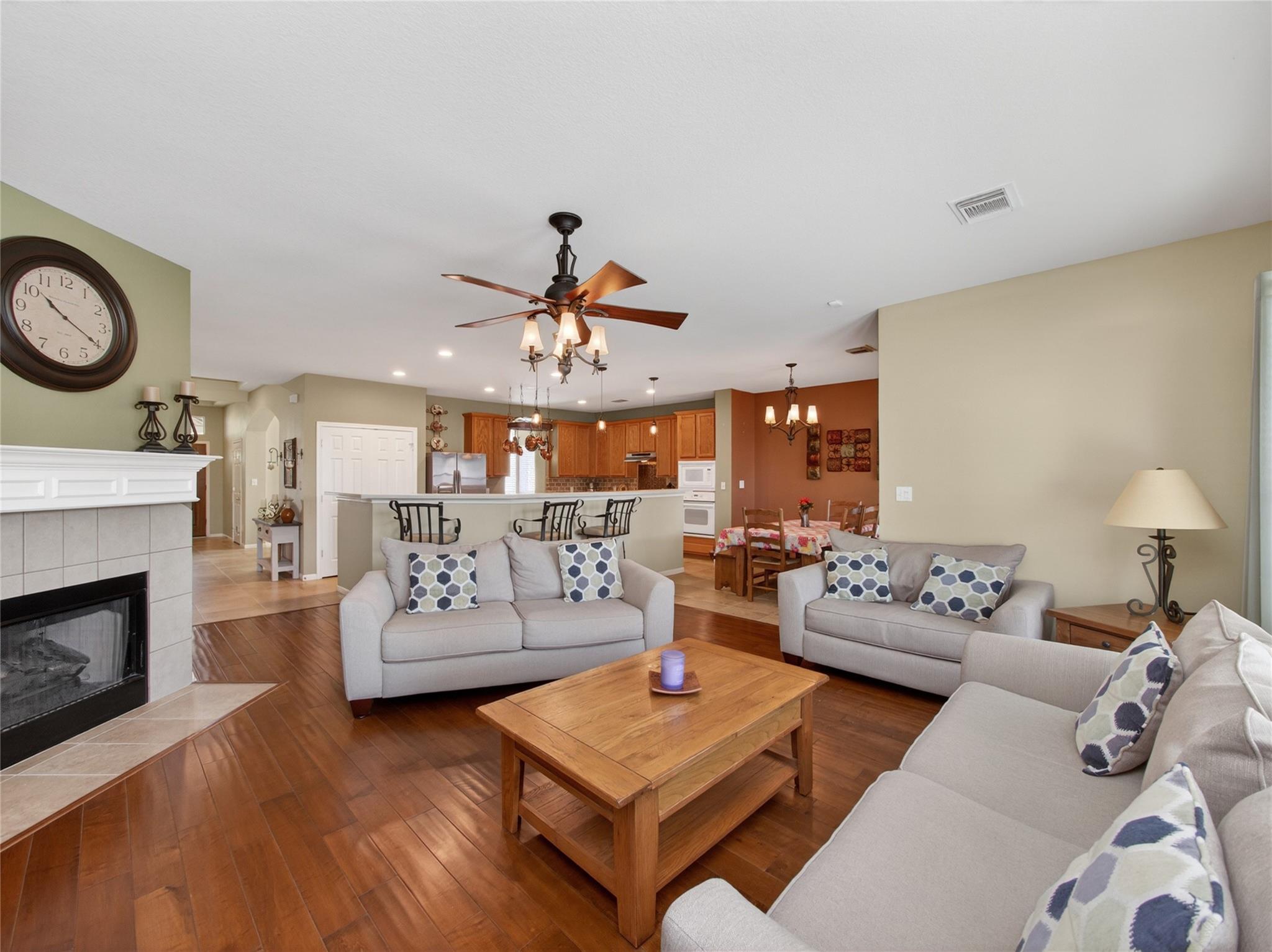 2913 Clinton, Round Rock, TX 78665 — photo 1