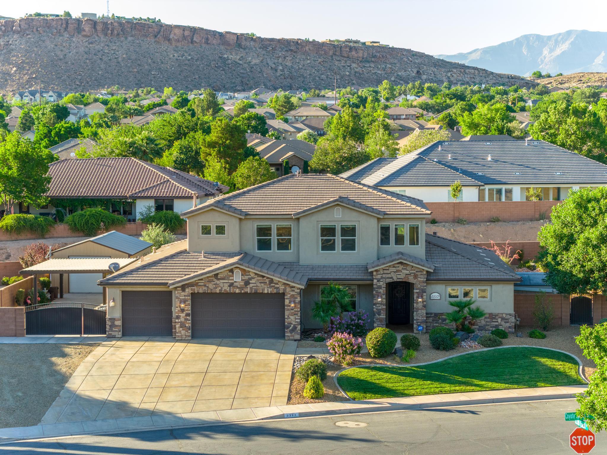 2223 E COYOTE SPRINGS DR, St George, UT 84790 — photo 1