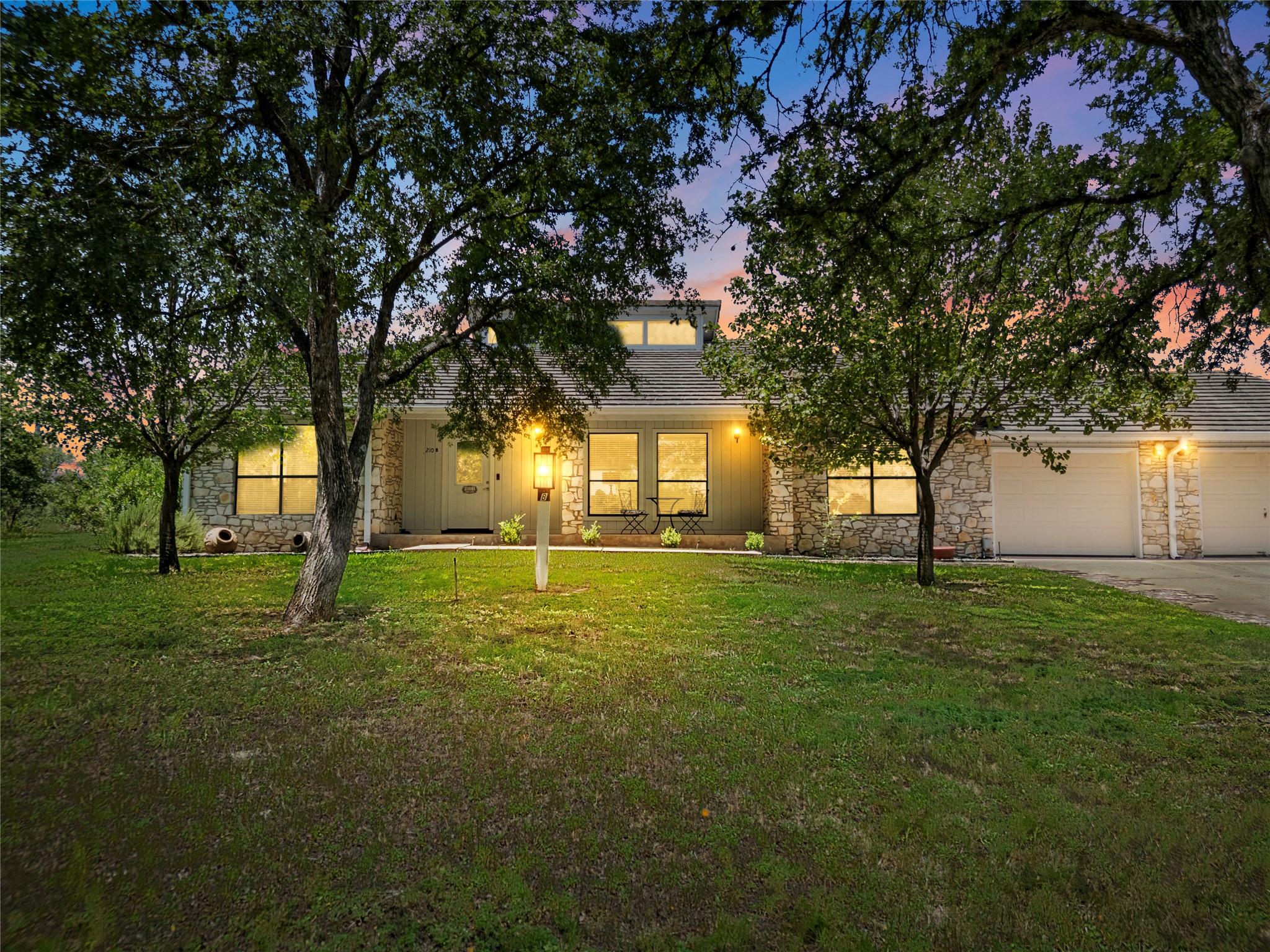 210 Teeoff, Horseshoe Bay, TX 78657 — photo 1