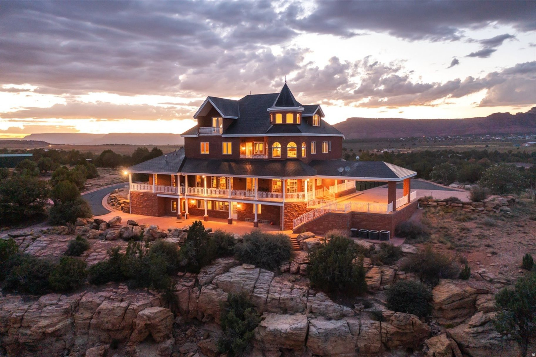 5615 E EIGHT MILE GAP RD, Kanab, UT 84741 — photo 1