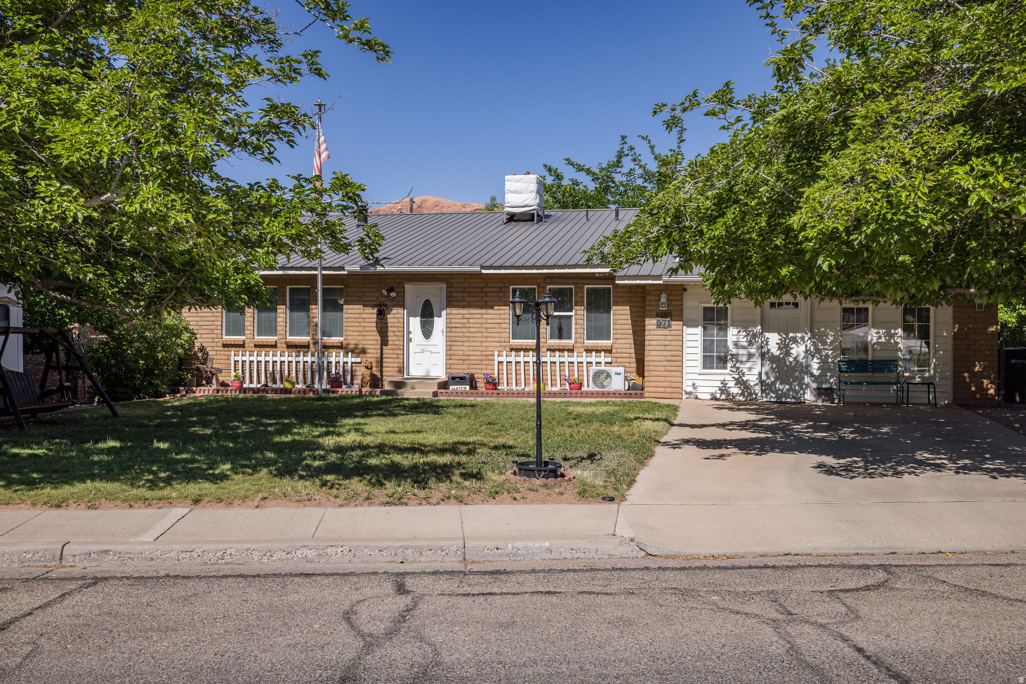 571  MIVIDA DR, Moab, UT 84532 — photo 1