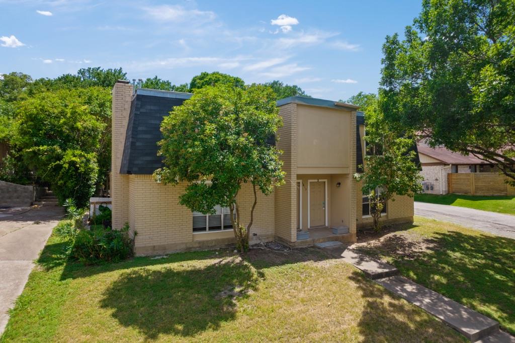 1813 Woodland, Austin, TX 78741 — photo 1