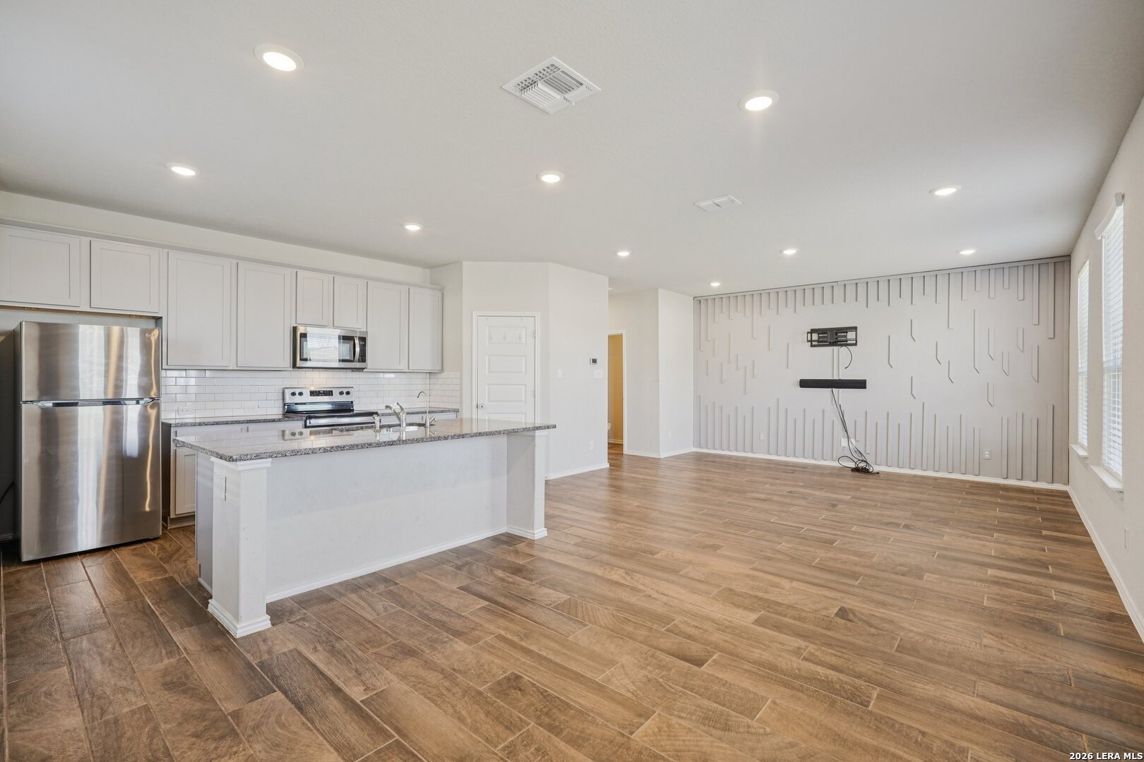 2564 Smokey Cv, , 78155 — photo 1