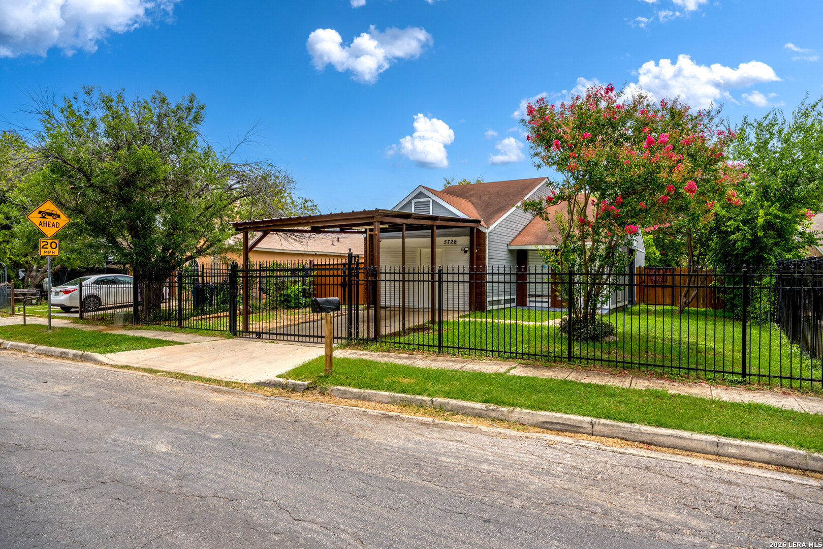 5728 HAREFIELD DR, San Antonio, TX 78228 — photo 1