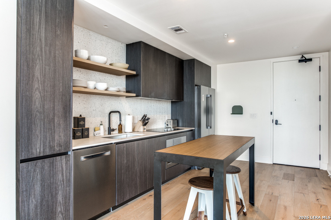 48 EAST AVE, , 78701 — photo 1