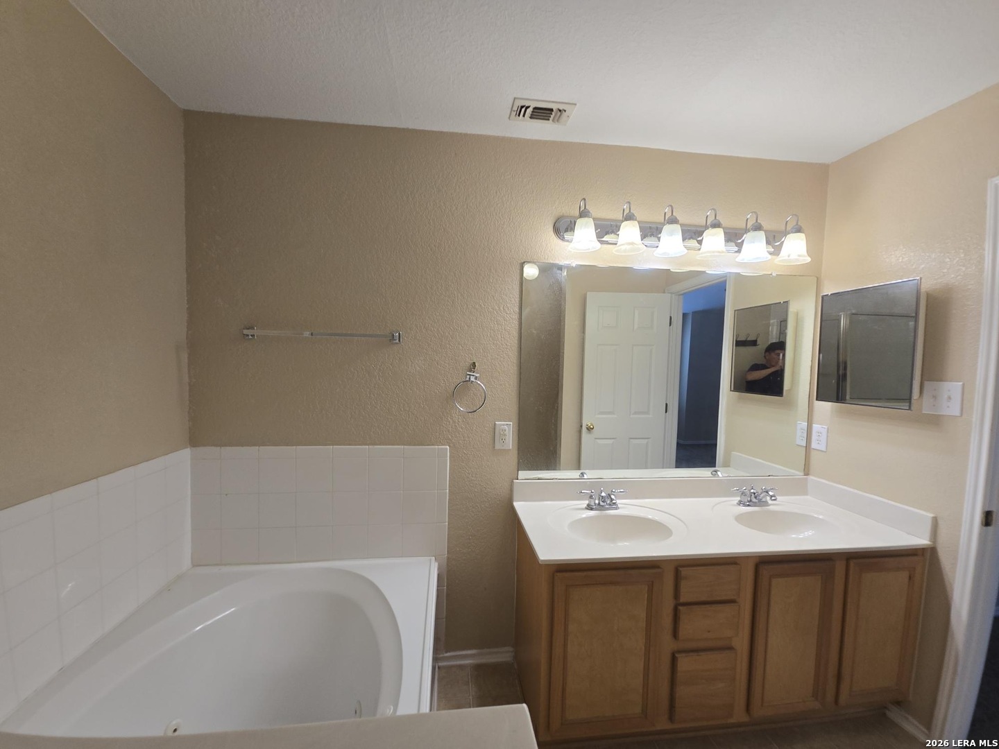 1023 AVOCET, , 78245 — photo 1