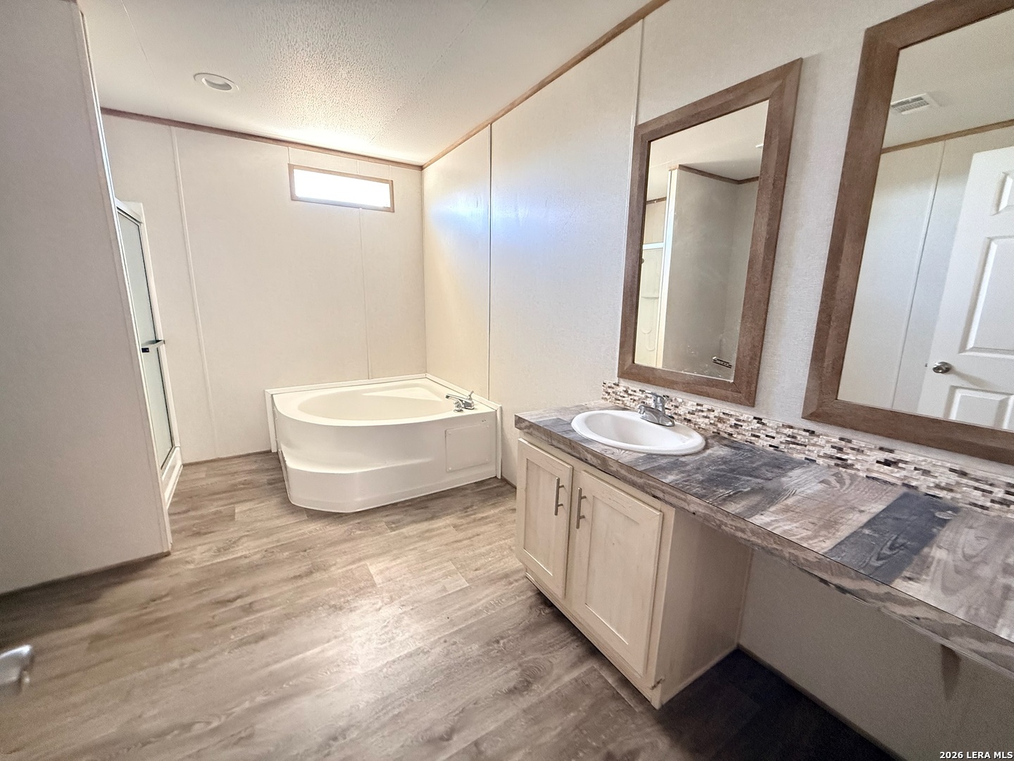 189 viridian, , 78064 — photo 1