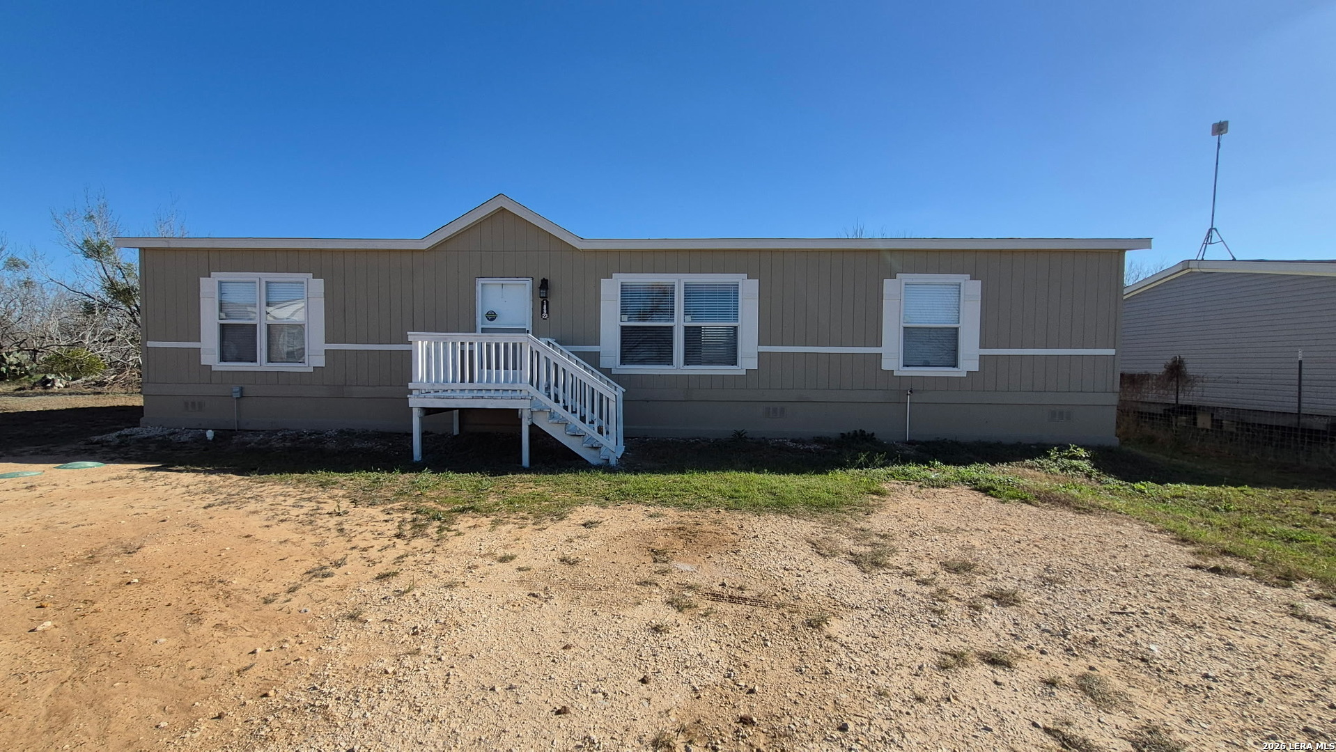 189 viridian, Pleasanton, TX 78064 — photo 1