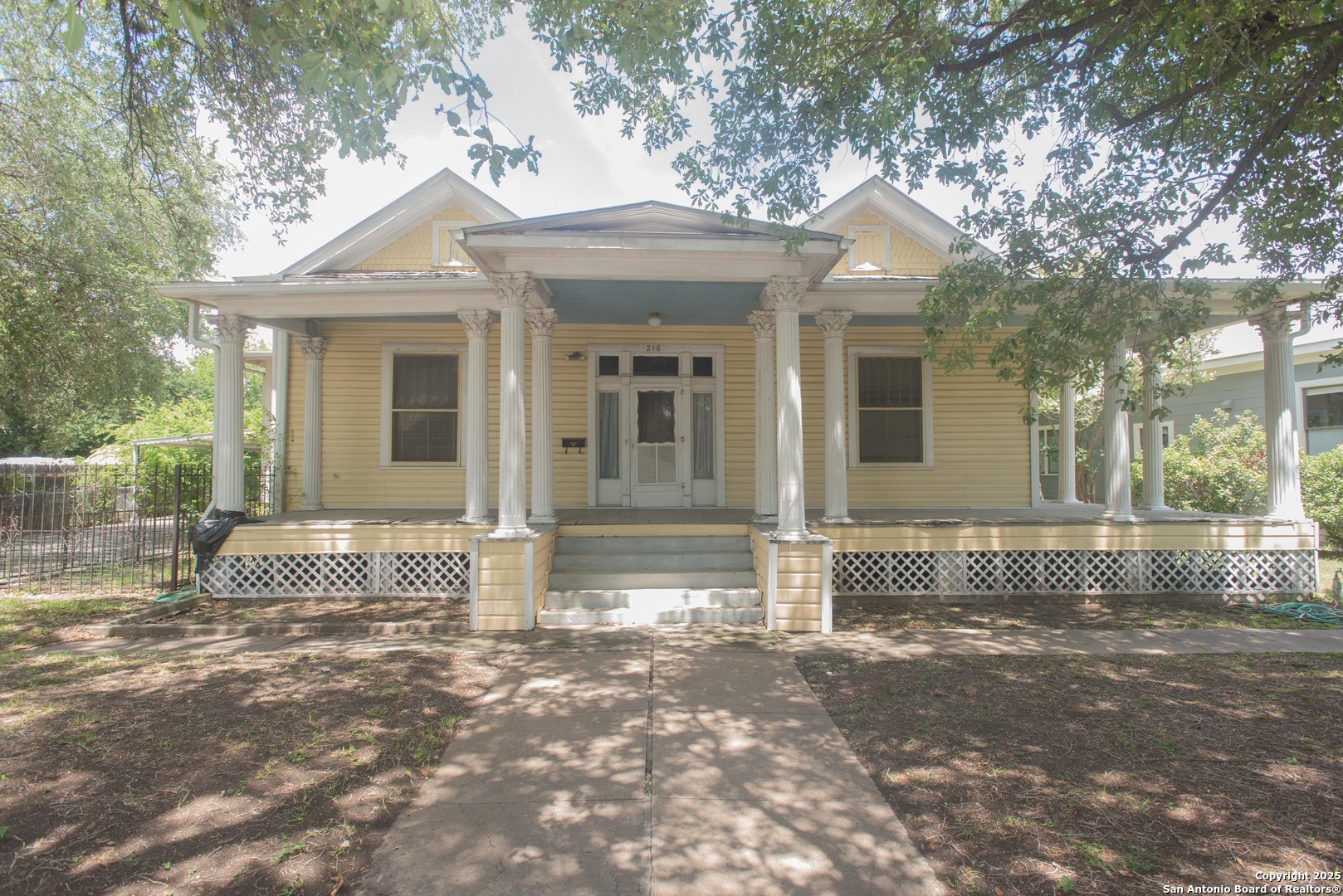 218 Cedar, San Antonio, TX 78210 — photo 1