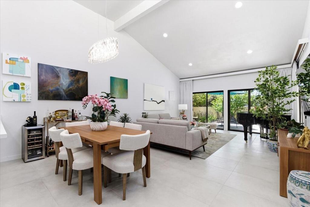200 E Racquet Club Road 18, Palm Springs, CA 92262 — photo 1