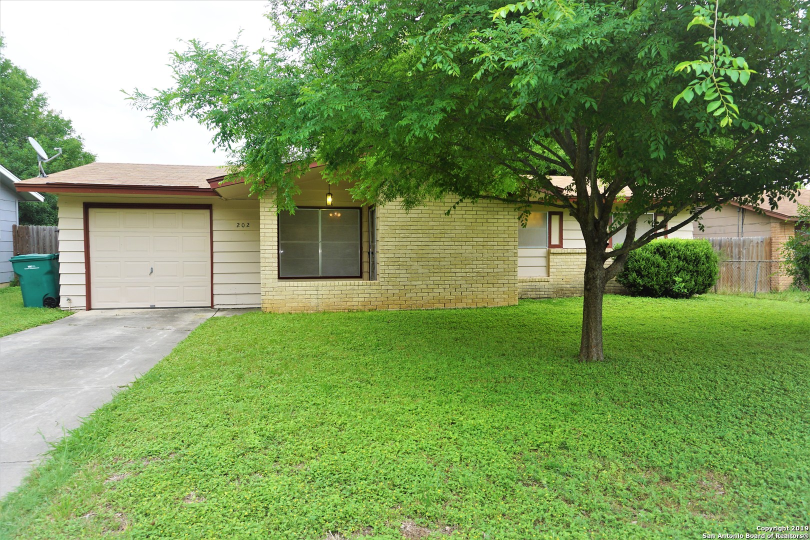 202 BRENDA DR, Converse, TX 78109 — photo 1
