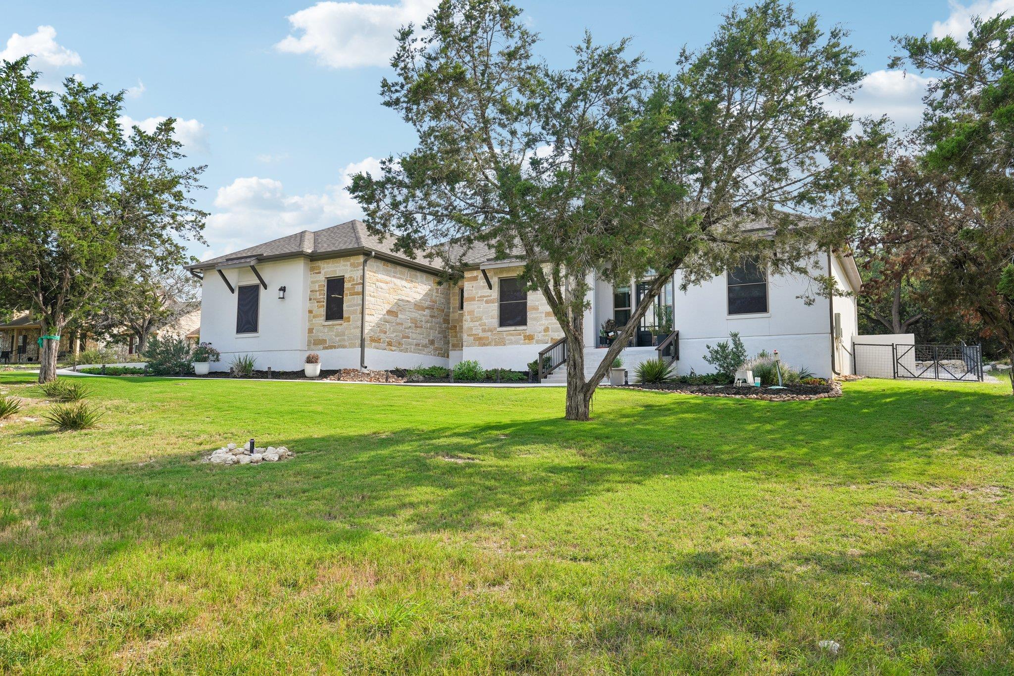 134 High Point, Spring Branch, TX 78070 — photo 1