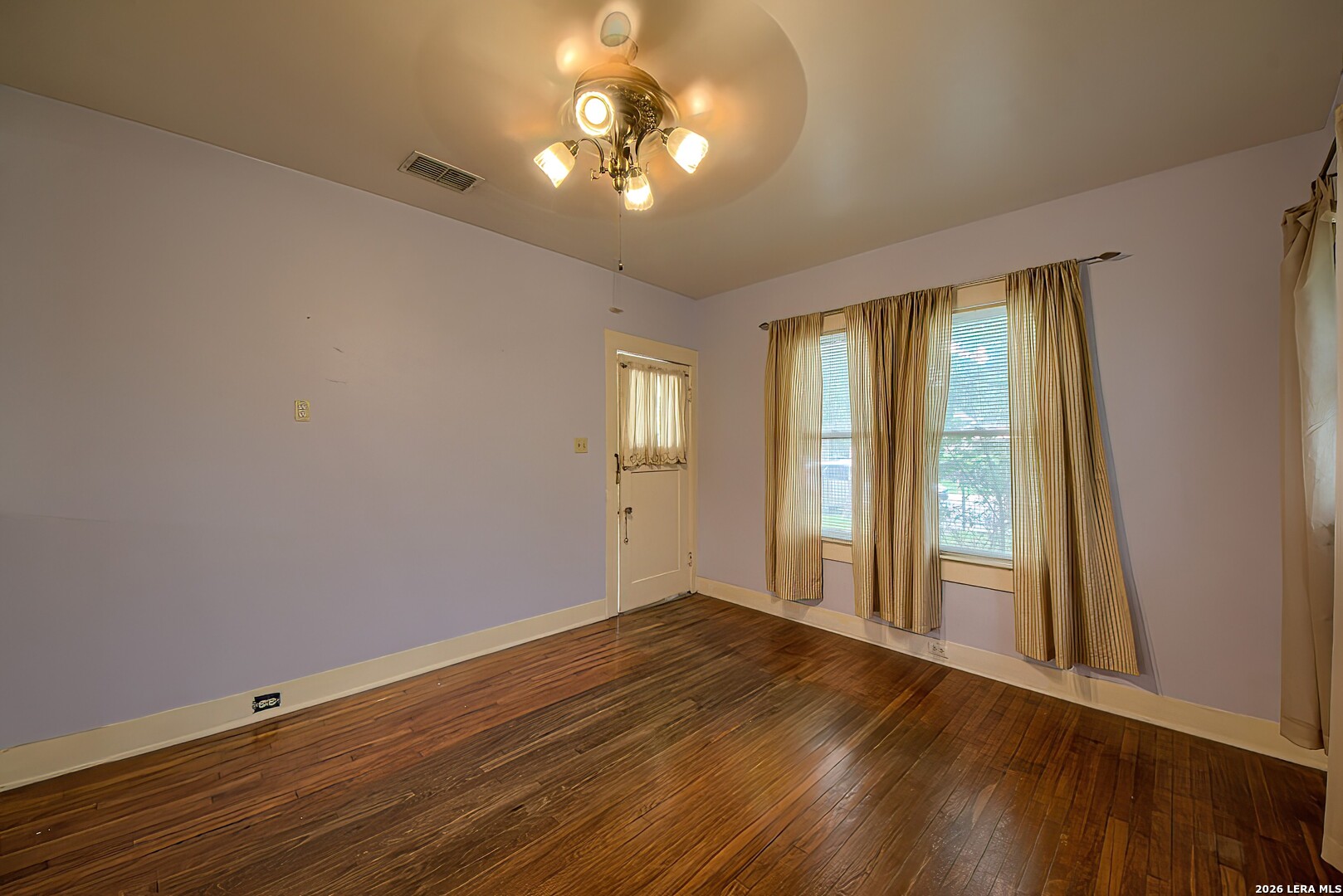 731 PEABODY AVE, ,  78211 — photo 1