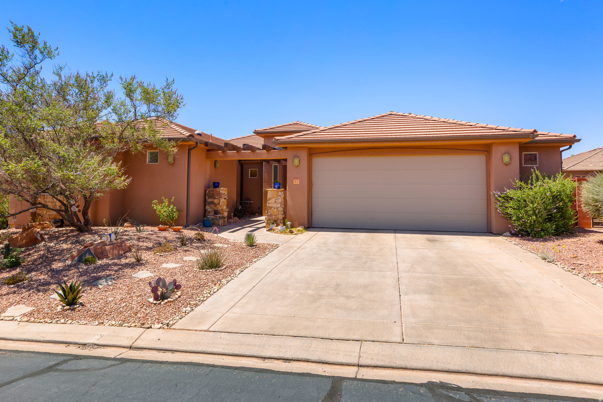 140 N TUACAHN DR #43, Ivins, UT 84738 — photo 1