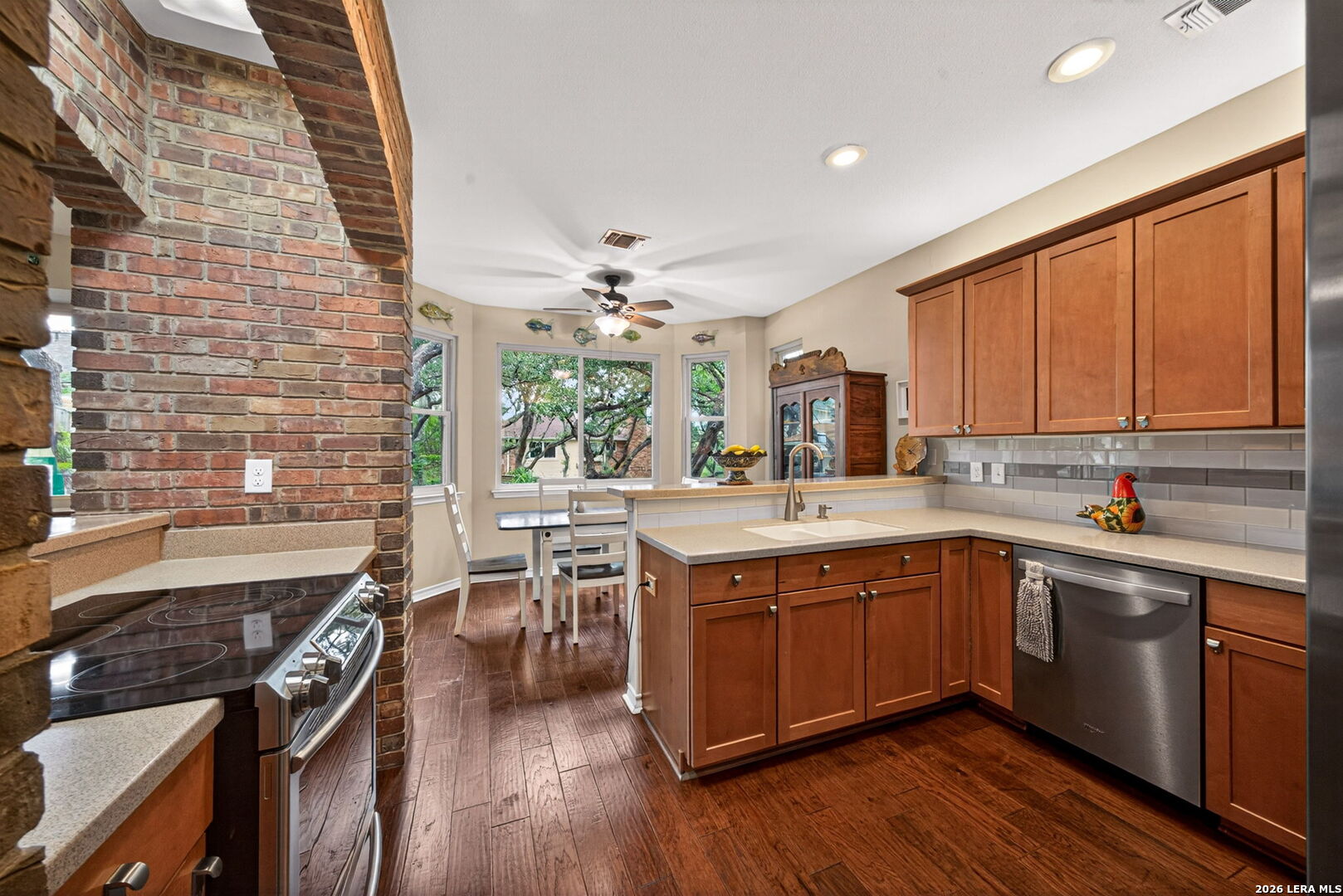 8819 LONDON HTS, ,  78254 — photo 1