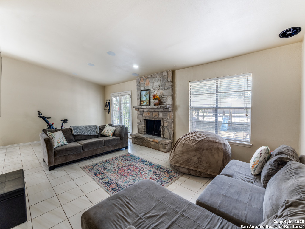 5615 Wood Climb St, ,  78233 — photo 1