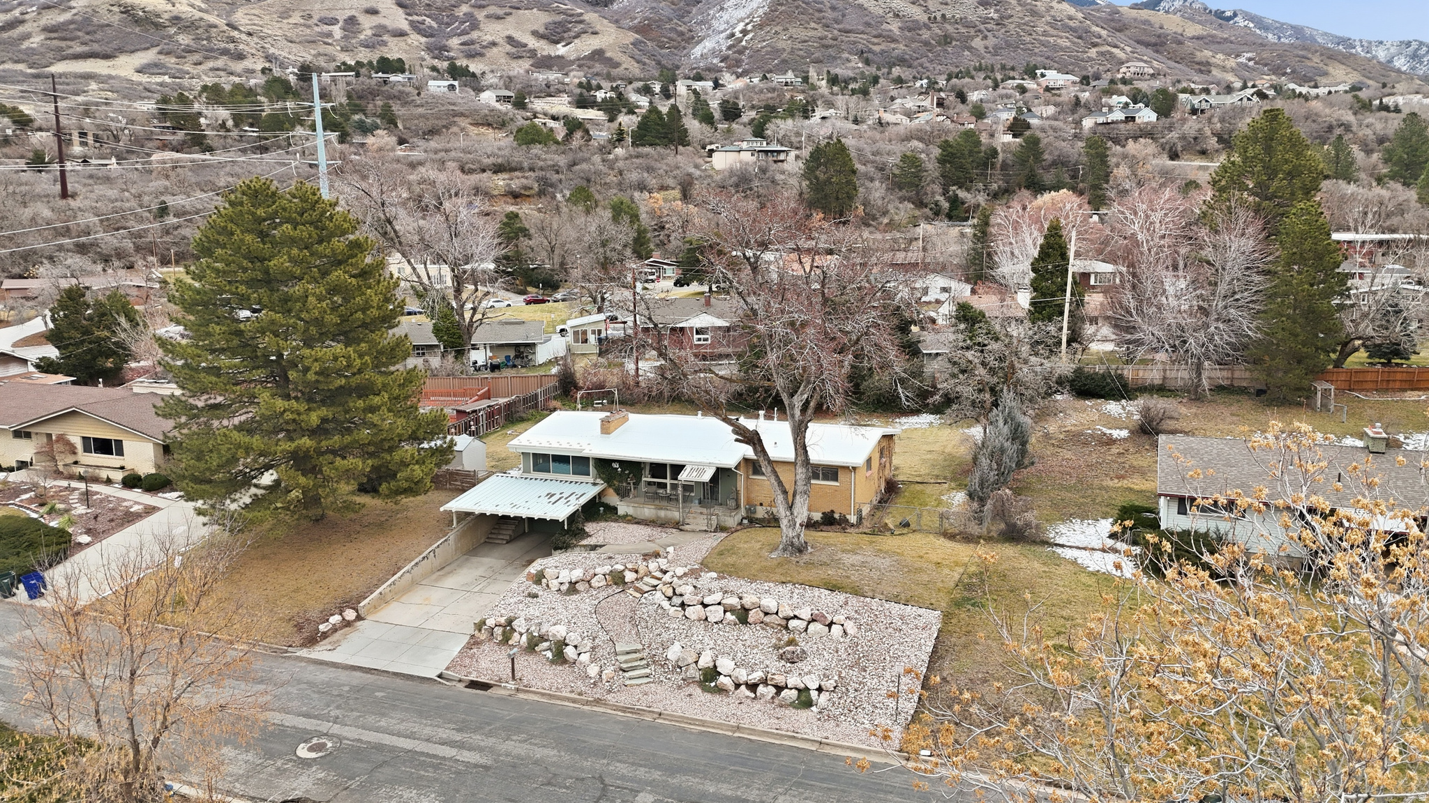 4102 EDGEHILL DR, Ogden, UT 84403 — photo 1