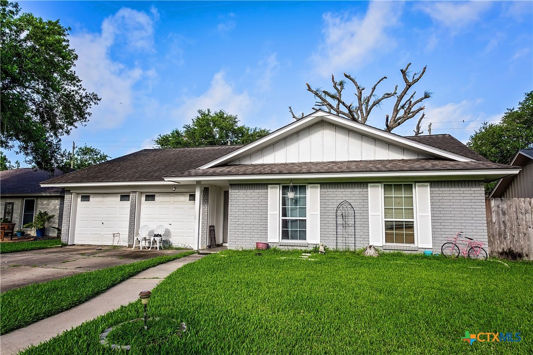 501 Magdalena Drive, Victoria, TX 77904 — photo 1
