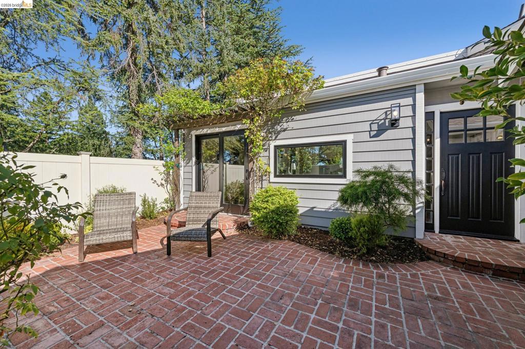 1912 Ascot Dr, Moraga, CA 94556 — photo 1