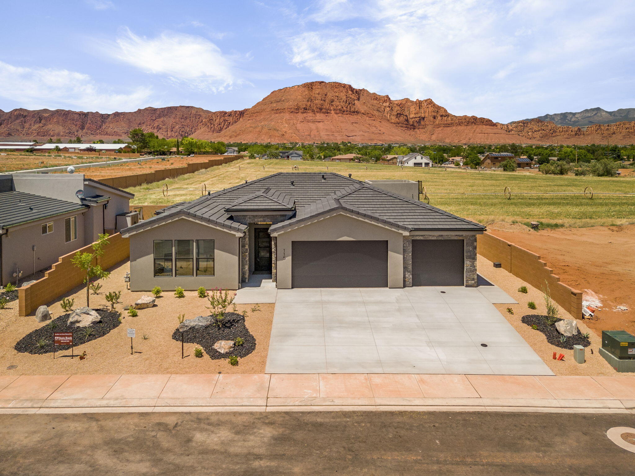 115 E Morning Glory Ave, Ivins, UT 84738 — photo 1