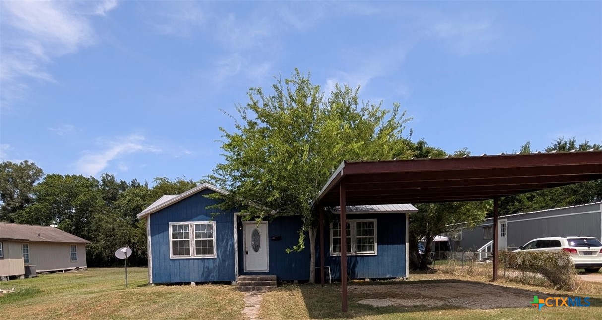 436 Illinois Street, Bloomington, TX 77951 — photo 1