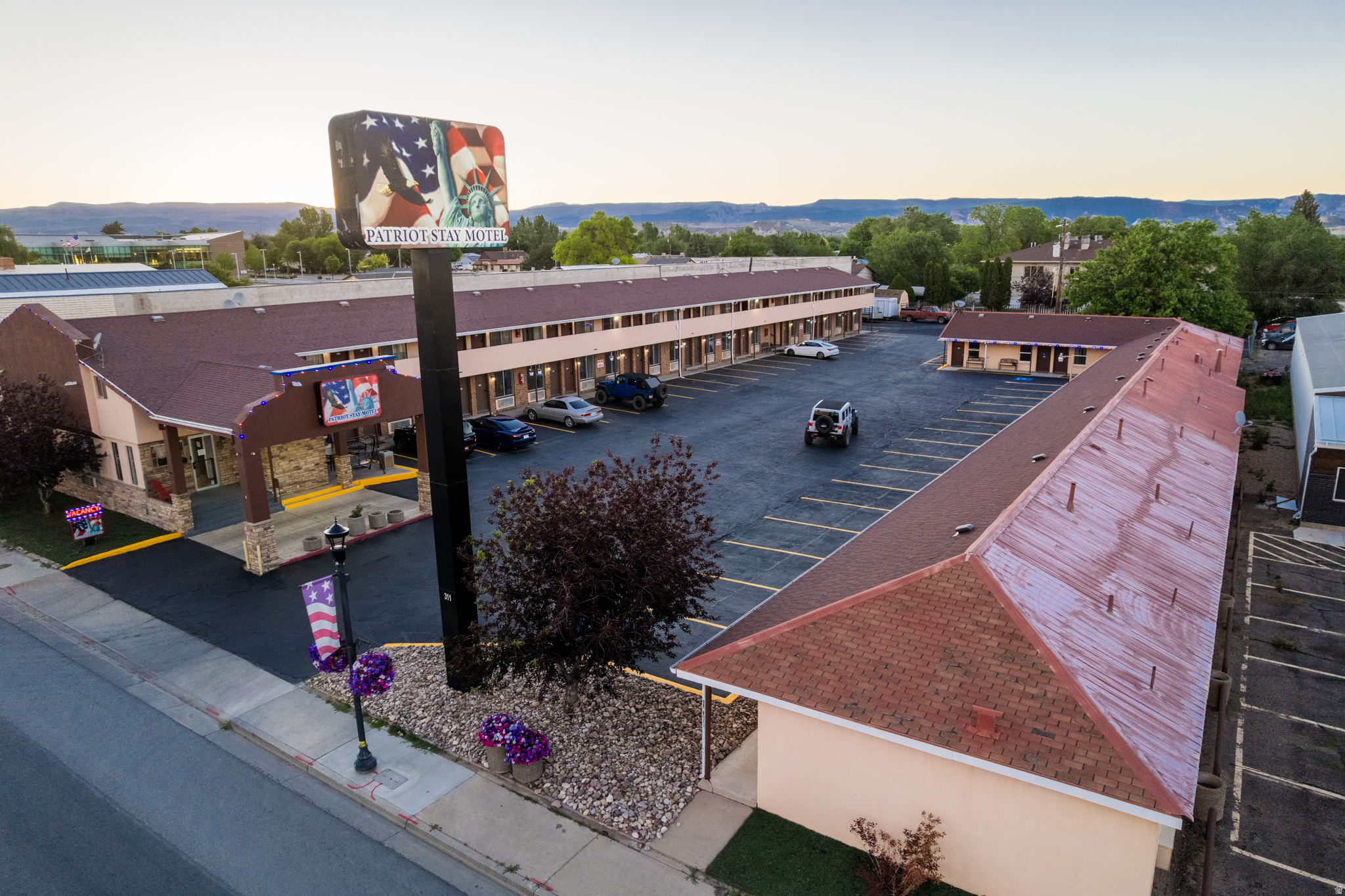 311 E MAIN ST, Vernal, UT 84078 — photo 1