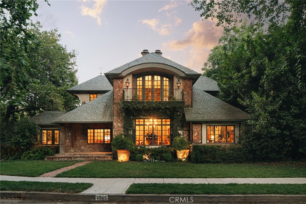 1095 Woodland Avenue, Chico, CA 95928 — photo 1