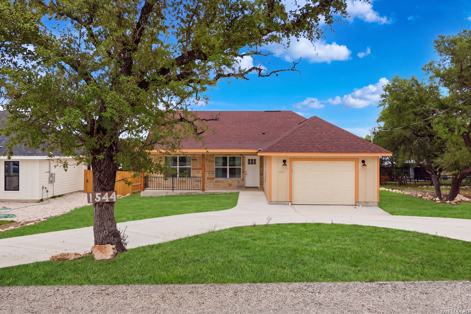 1544 Rimrock Cove, Spring Branch, TX 78070 — photo 1