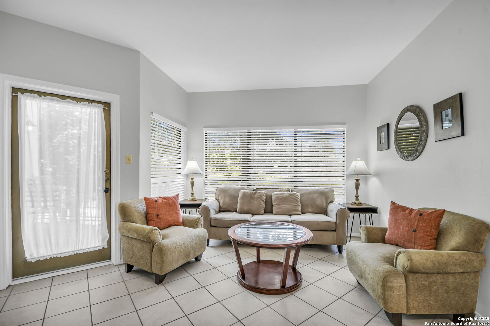 401 Lincoln, , 78130 — photo 1