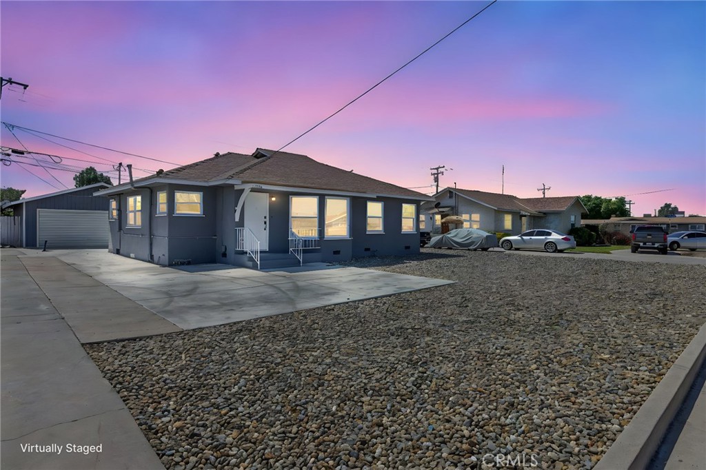 1483 E Bardsley Avenue, Tulare, CA 93274 — photo 1